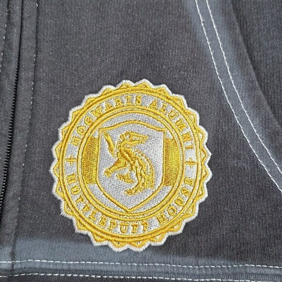 587 NWT Harry Potter Hufflepuff Women's Zippered Hoodie Size Medium - Picture 4 of 7